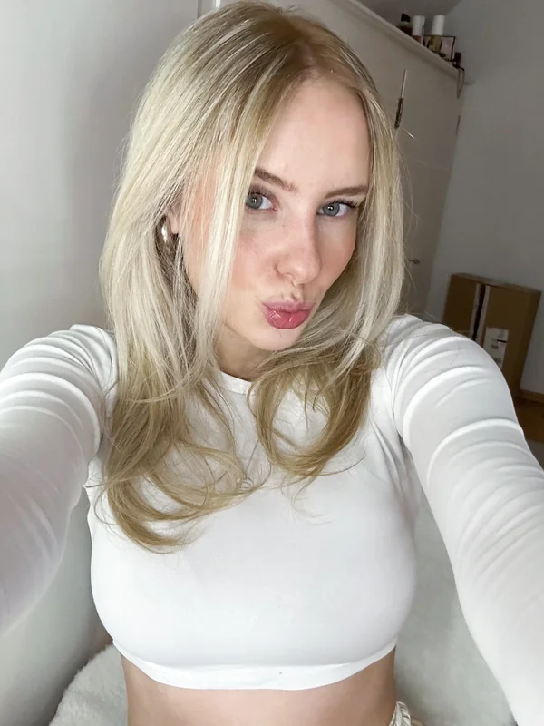 Claire ❄️🐇