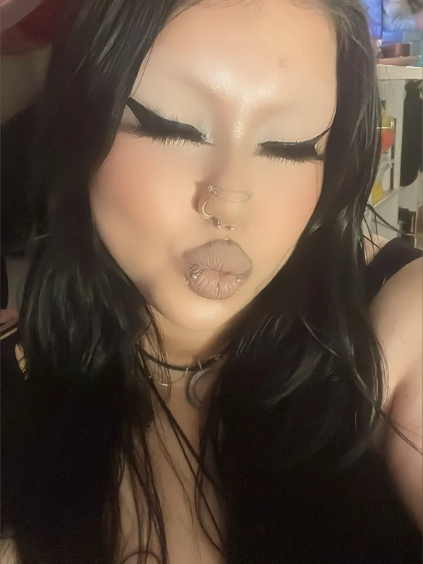 ♡︎ cierra ♡︎