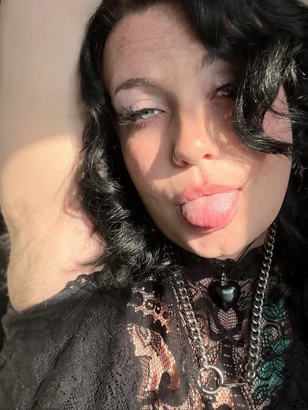hedonistic bimbo💞