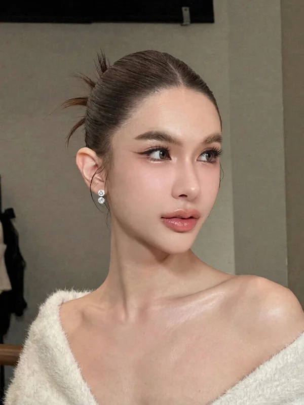 Teacher Praew ครูแพรว