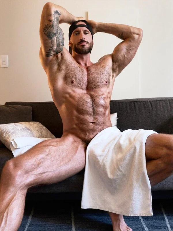 Travis Connor