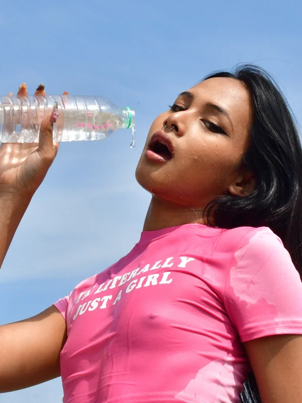Kitty ≽^•⩊•^≼
