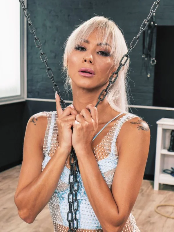 Veronica Leal