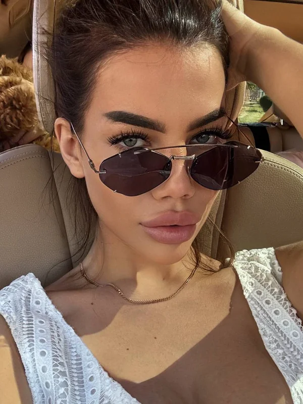 💛 Vikky