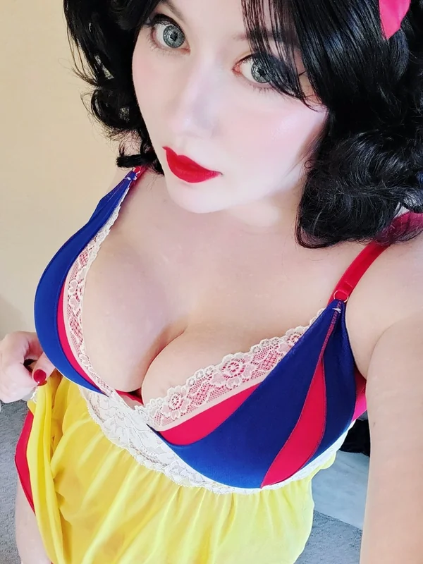 Violet SinClaire