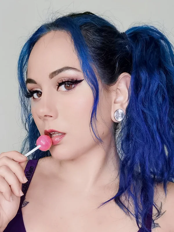 VIVIANNA VIXEN