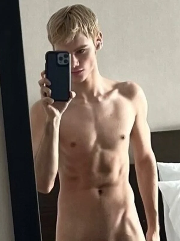 XXL Twink