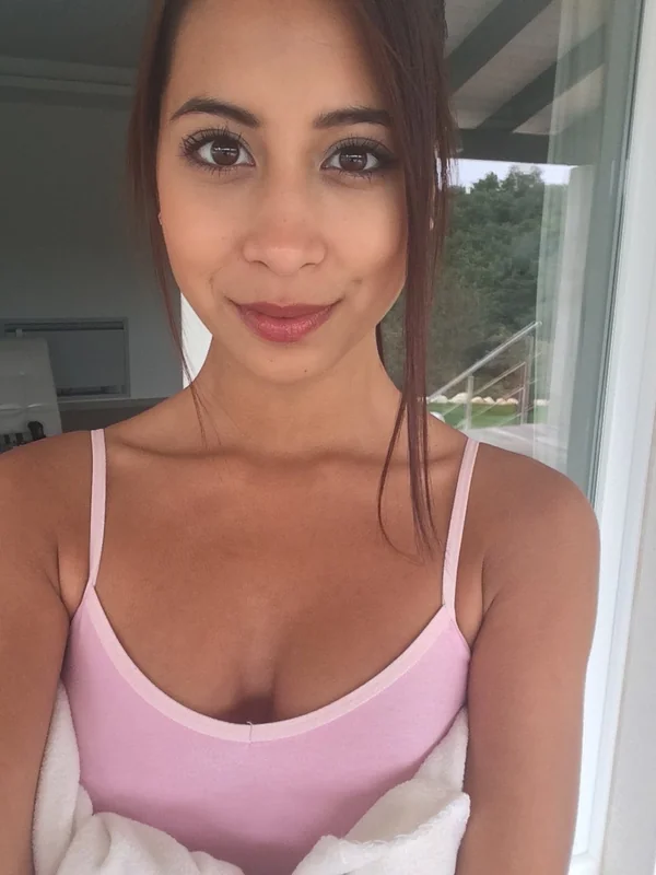 Paula Shy