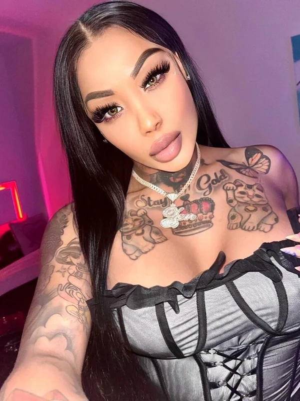 Latina M1LF Hottie 😍