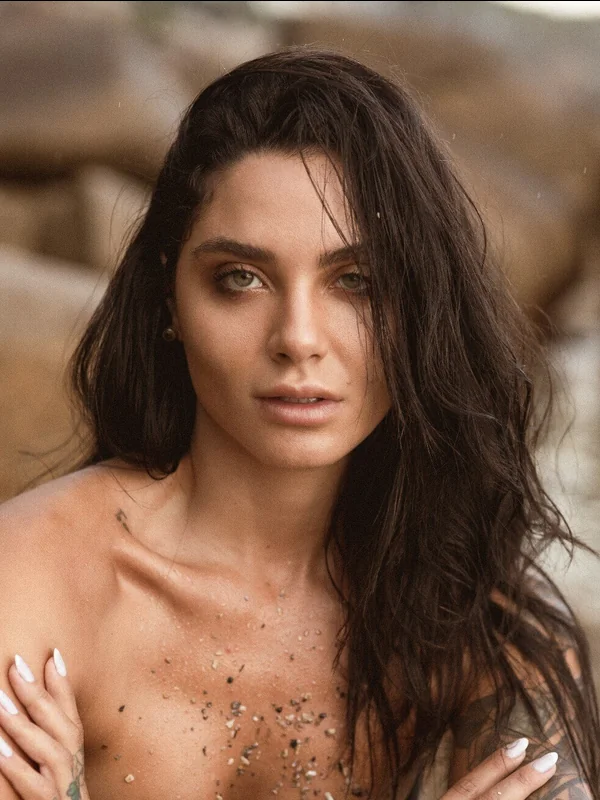 Zoe Alvarez